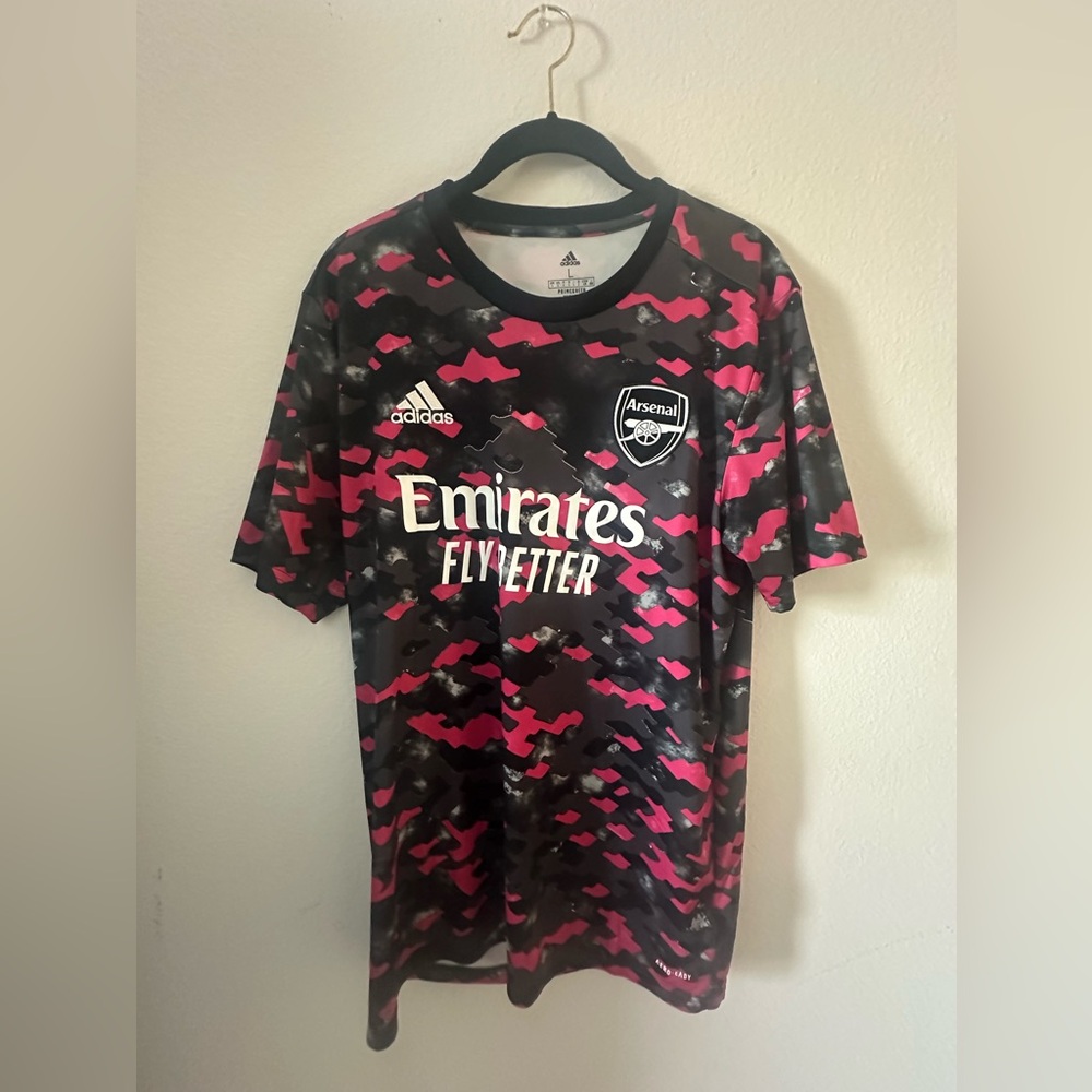 Men’s Arsenal jersey